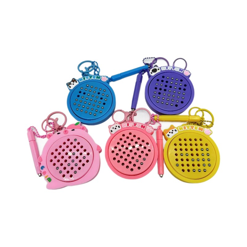 Divertido y divertido tablero de dibujo de bola de acero magnético, colgante de mochila, llavero, descompresión, juguete pequeño creativo, regalo para niños y estudiantes