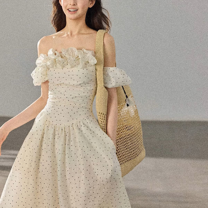 Two-Way Wear Three-Dimensional Ruffle Off-Shoulder Vintage Polka Dot Dress for Women with Waist-Cinching Long Skirt