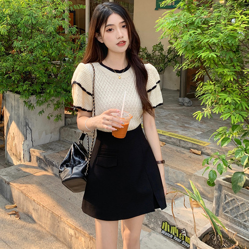 French-style niche design crew neck knit shirt high-waisted black skirt pants for women summer fashion