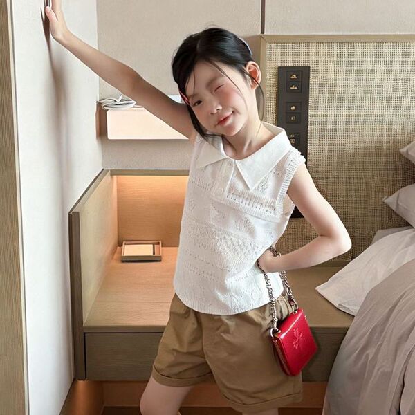 Knitted summer clothing