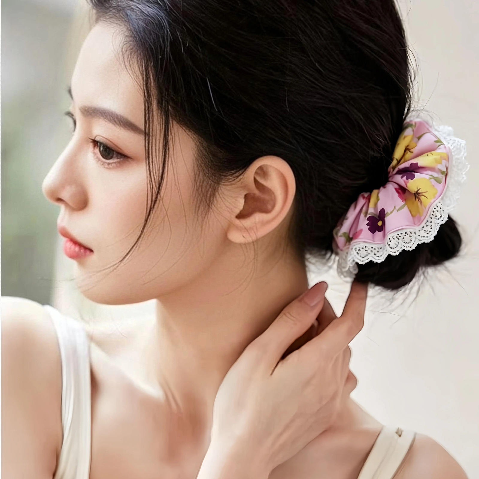 Fitness Yoga Lace Trim Double-Layer Scrunchie Hair Tie Elegant Bun Hair Rope Hairband
