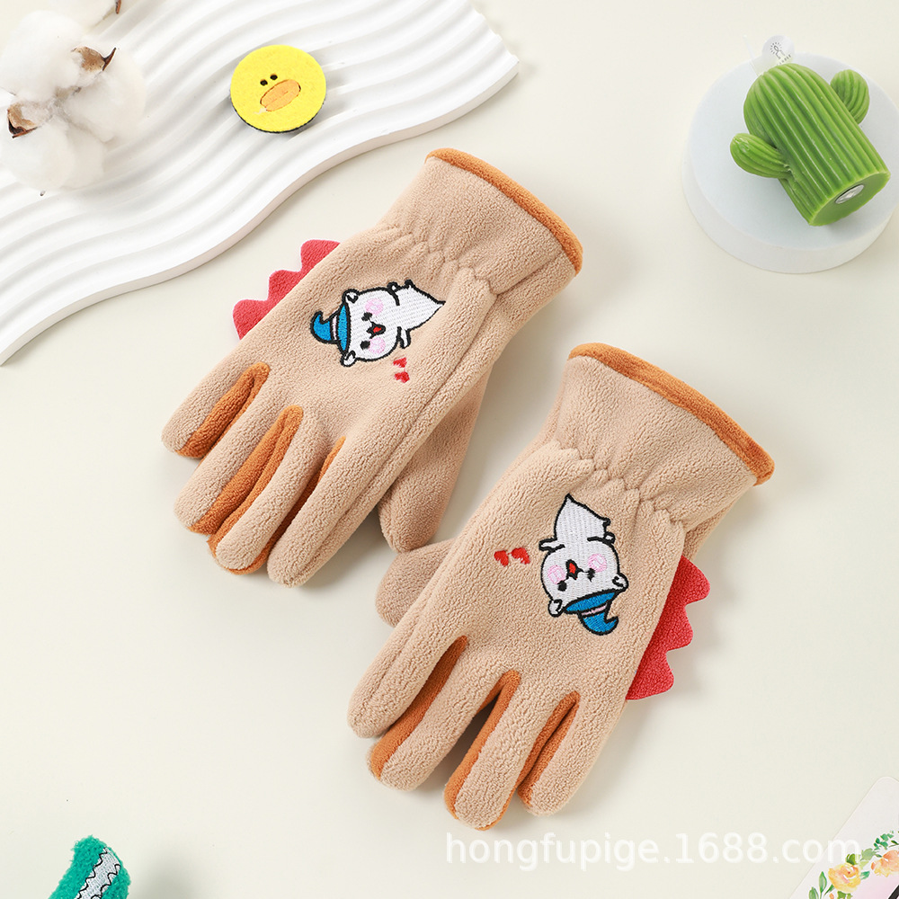 Guantes de invierno para niños con guantes de terciopelo de dibujos animados al aire libre para montar a favor de la piel, guantes de terciopelo de grano para niños y niñas.
