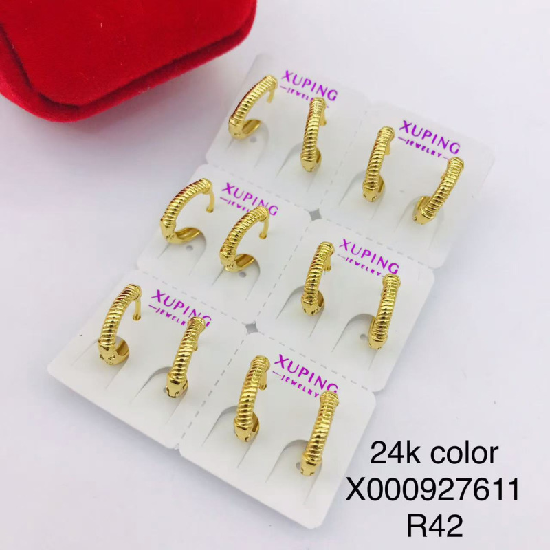 Xuping joyería nuevo aretes redondos roscados nicho de diseño de estilo personalizado pernos de tendencia elegante transfronterizos aretes