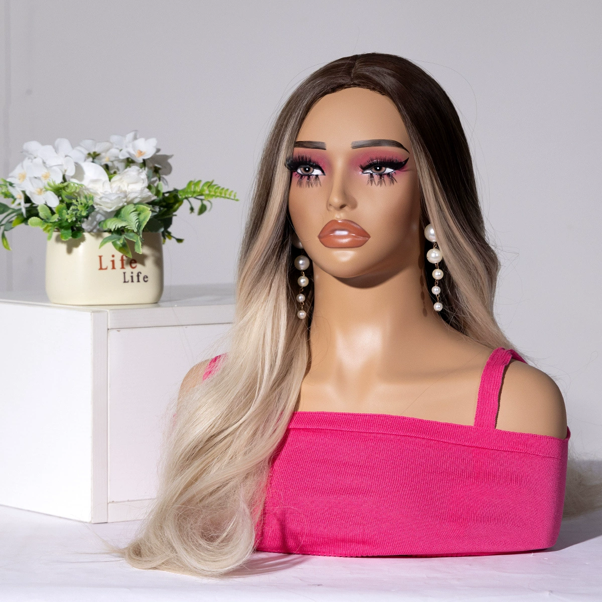 Голова манекена, подставка, парик, шлем, реалистичная плиссированная юбка PVC, европейский стиль, надет на плечо