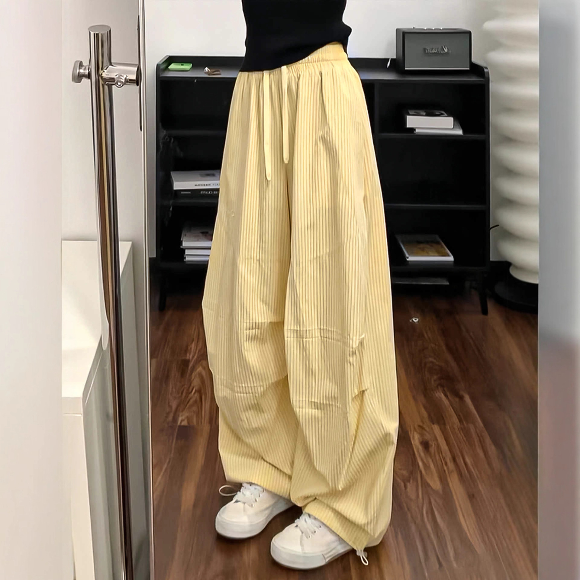 Pantalón de rayas casual amarillo