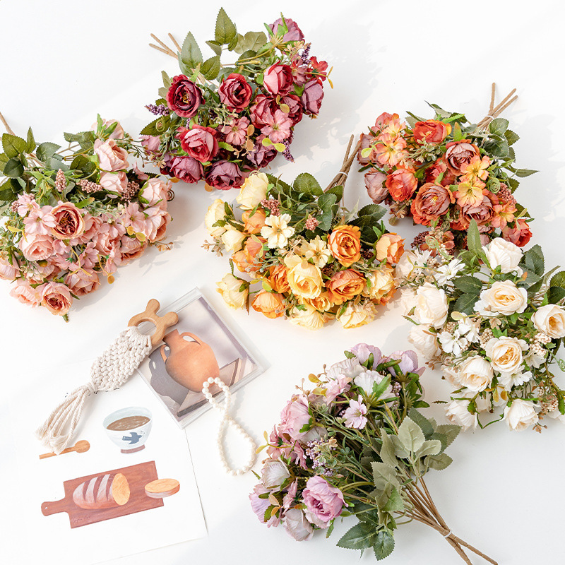 ザクロのバラの花珠の串、バラの造花の花束、インテリア、造花、シミュレーションローズ、シルクフラワー、装飾花|undefined