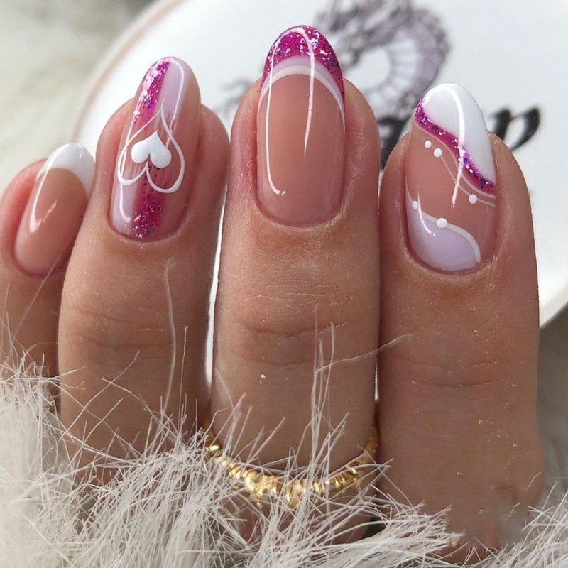 24 Pieces of Drop-shaped Nail-wearing Nail-wearing Nail-wearing Tablets Valentine's Day Element Love Pattern Bright Face Nail-wearing Cross-border Wholesale