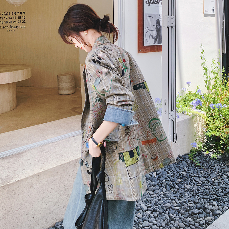 Gray Plaid Blazer for Women, Spring and Autumn 2026 New Design, Trendy Loose Casual Graffiti Print Suit Gray Plaid Blazer for Women, Spring and Autumn 2026 New Design, Trendy Loose Casual Graffiti Print Suit