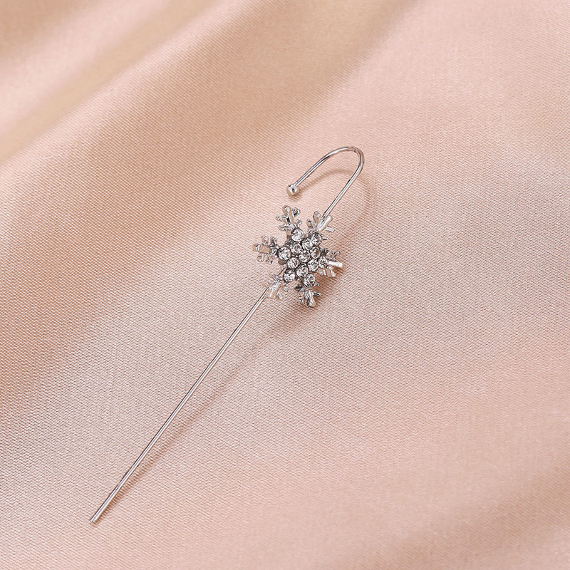 Nuevo estilo europeo y americano estilo frío diamante incrustado gancho para la oreja personalizado piercing oreja pin hembra rayo hoja oreja clip oblicua línea oreja espárragos