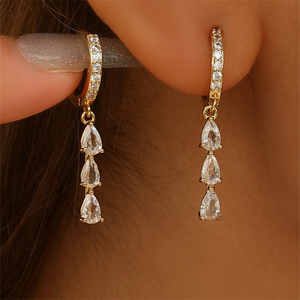 golden fashionable universal trend earrings drop-shaped