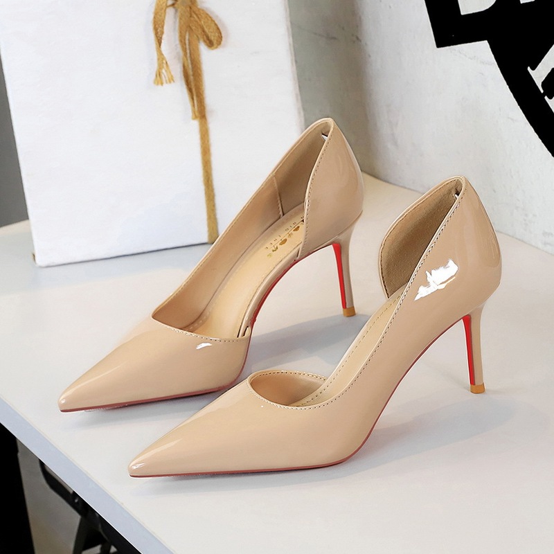 9265-A European and American Style Banquet Elegant Fashionable Pointed Toe High Heels Women's Shallow Mouth Patent Leather Stiletto Heel Side Hollow Flats Women's Shoes