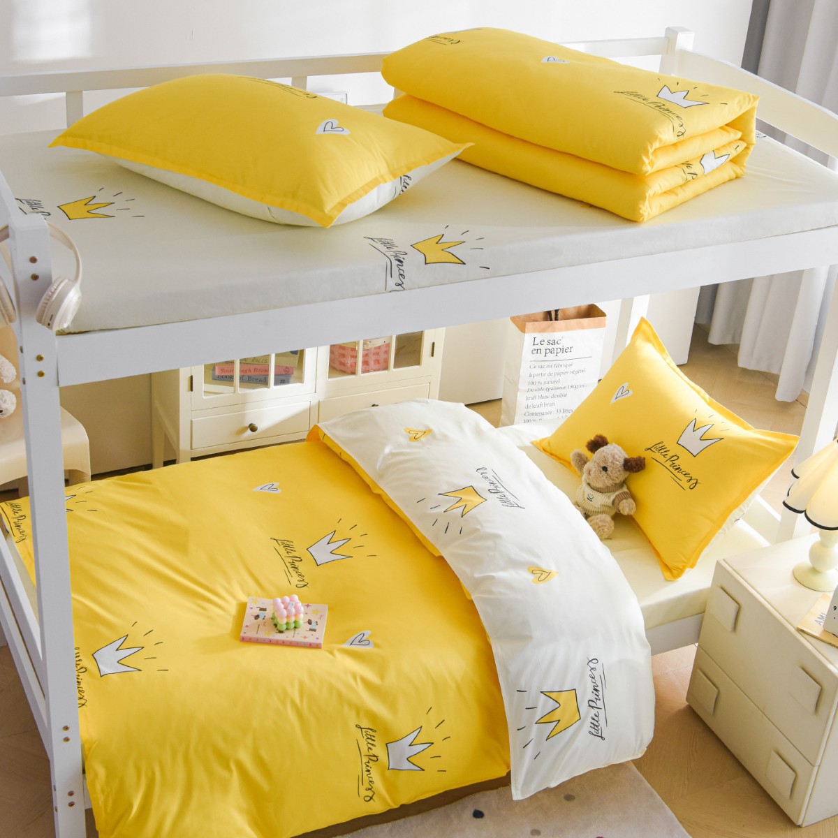 Dormitorio de tres piezas de cama de algodón, cama de dormitorio de un solo estudiante universitario, colchón, colchón, conjunto completo de cuatro piezas de seis