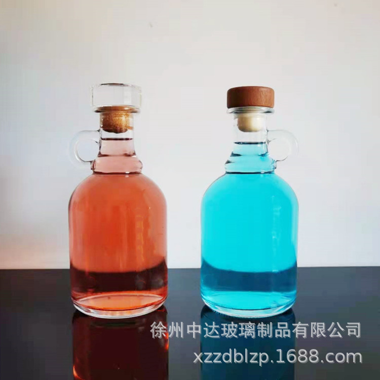 厂家直销新款500ml晶白料洋酒瓶把手玻璃酒壶创意白兰地酒瓶批发