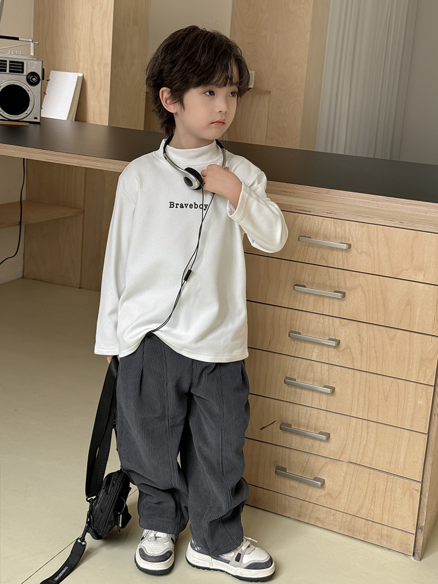 Camiseta térmica de manga larga para niños, estilo coreano, con cuello medio alto, nueva moda 2025.
