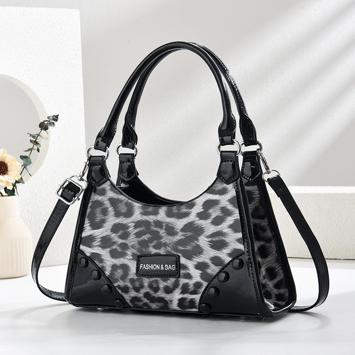 Bolso con estampado de leopardo femenino 2025 otoño e invierno nuevo estilo coreano tendencia moda bolso de mensajero bolso de mujer de sentido avanzado