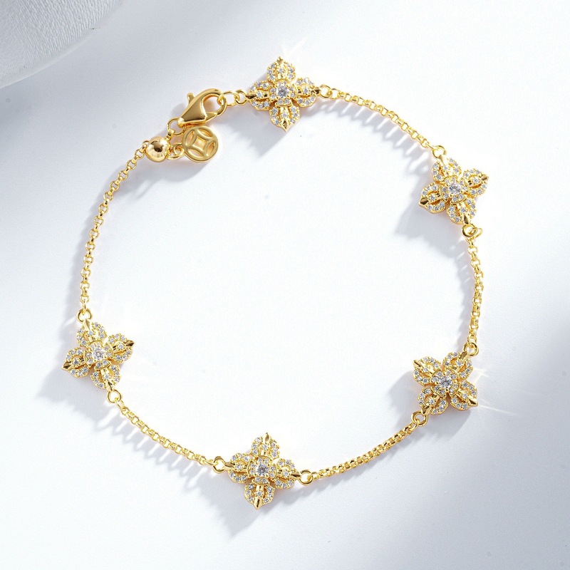 Diamond Pestle Five-Flower Bracelet for Women, Fully Encrusted with Diamonds, Plated with 24K Gold, Luxurious Chinese Style Popular Bracelet Chain Wholesale Diamond Pestle Five-Flower Bracelet for Women, Fully Encrusted with Diamonds, Plated with 24K Gold, Luxurious Chinese Style Popular Bracelet Chain Wholesale