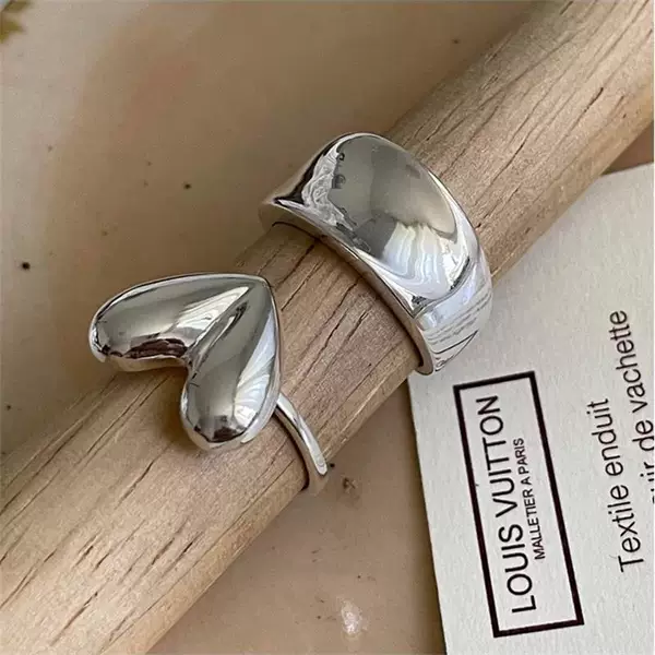 Smooth Three-Dimensional Heart Ring for Women, Summer Wide Plain Open Ring, Simple Ins Minimalist Style, Fashionable and Unique Temperament