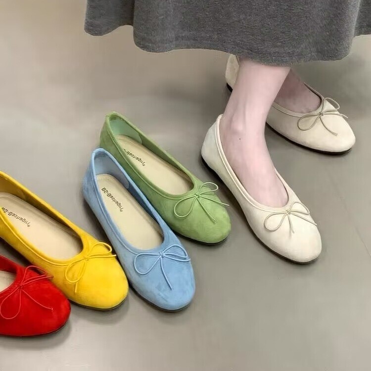 Ballet Flats Versatile for Women 2026 New Retro Style Shallow Slip-On Shoes with Bow for Commuting