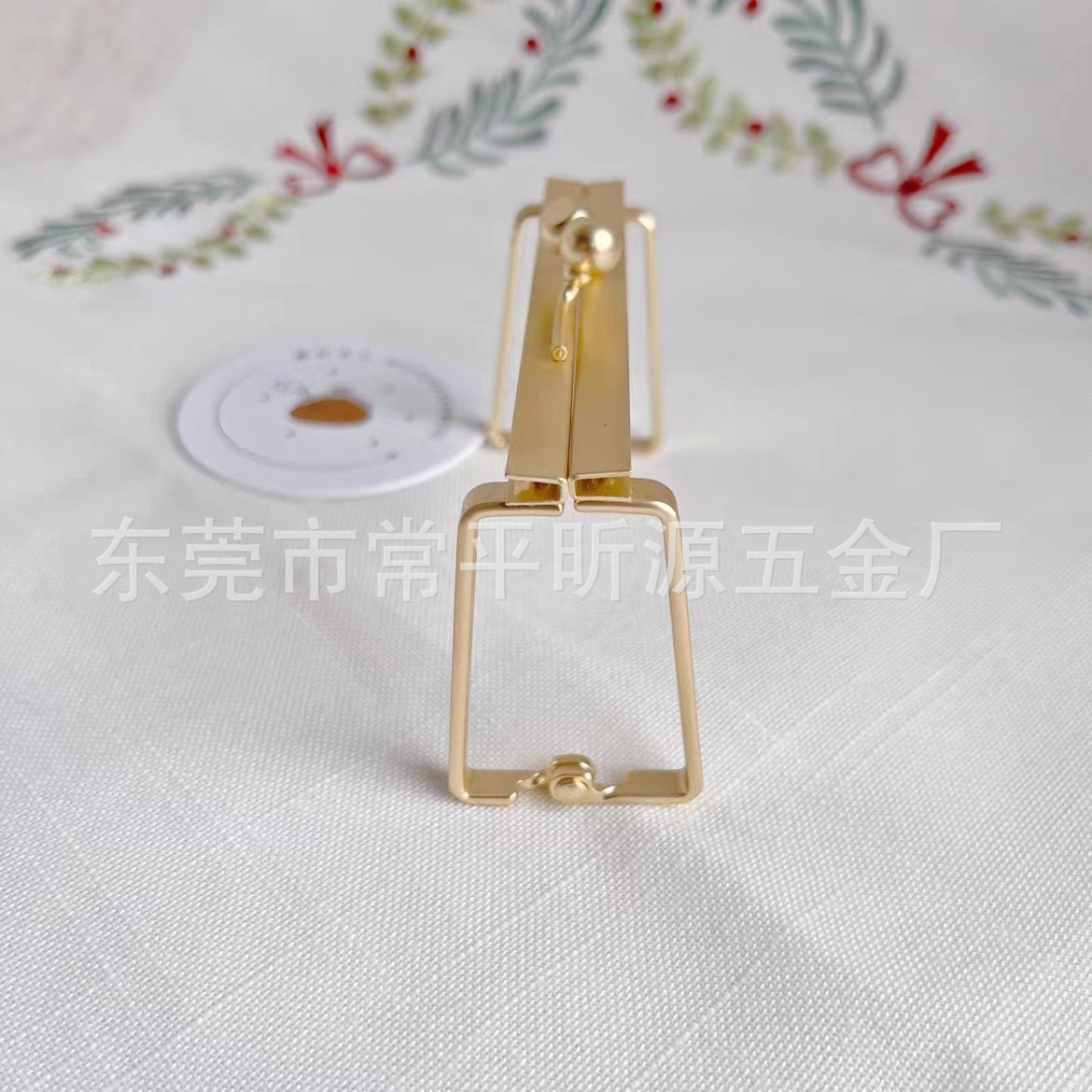 厂家供应口红袋五金边框 ，钱包夹，碎钱包扣