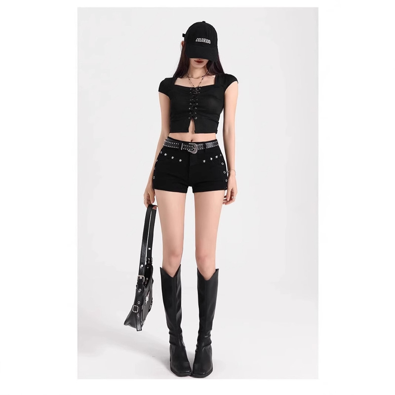 Black Rivet Hip-Enhancing Low-Waist Denim Shorts for Women 2025 Summer New Tight-Fitting Slimming Look Elastic Ultra-Short Hot Pants