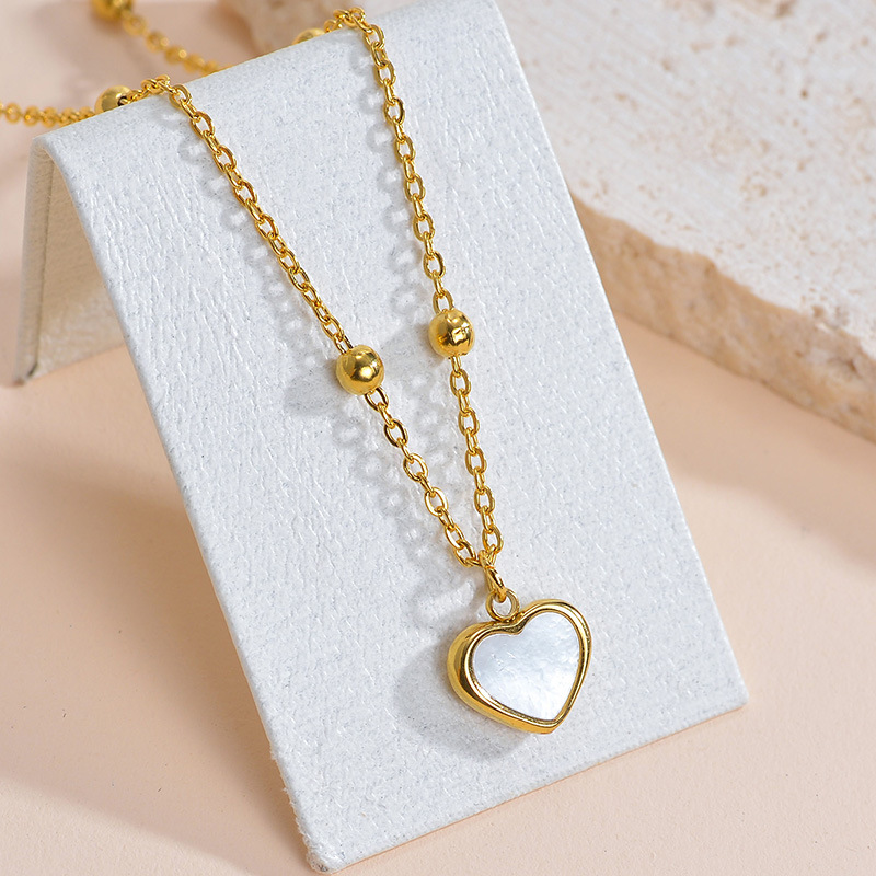 Titanium Steel Gold Plated Simple Style Classic Style Plating Heart Shape Pendant Necklace display picture 3