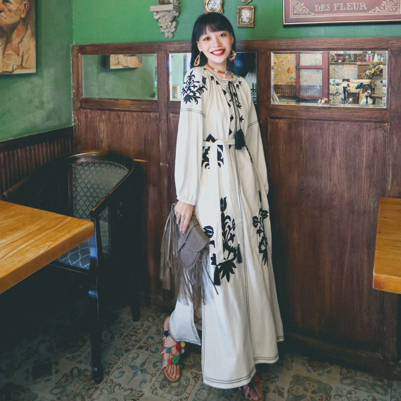 Yunnan Bohemian Ethnic Style Embroidered Cotton and Linen Tassel Lace-up Loose Retro Dress Tri-color