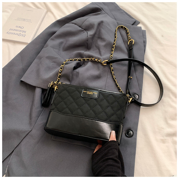 Bolso pequeño con hilo de bordado de diamante de fuego súper caliente femenino 2024 nuevo bolso de mensajero de un solo hombro de cadena salvaje