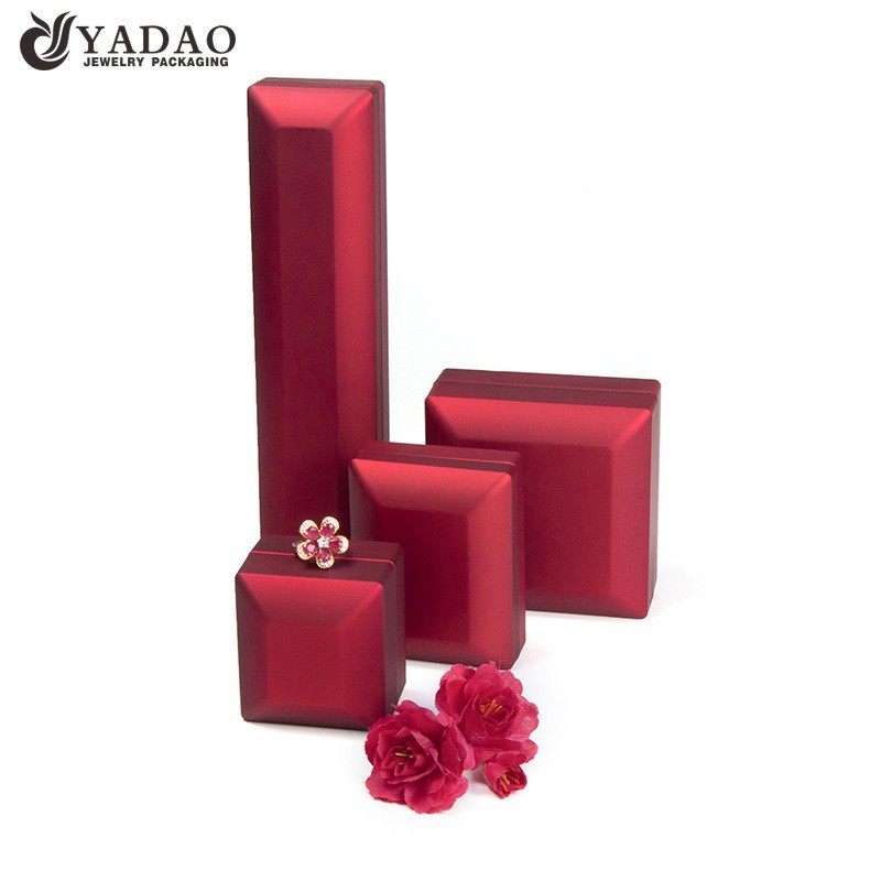 高档LED灯首饰盒求婚珠宝盒戒指盒耳钉项链手镯包装首饰盒