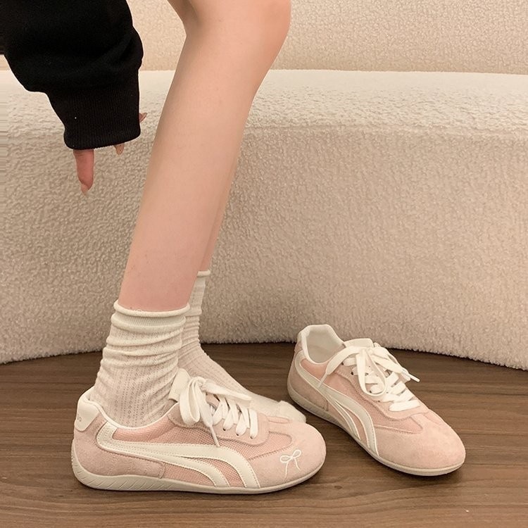 Zapatos de entrenamiento de base plana para mujeres 2026 nuevo verano super caliente versátil zapatos deportivos casuales retrógrados zapatos transpirables