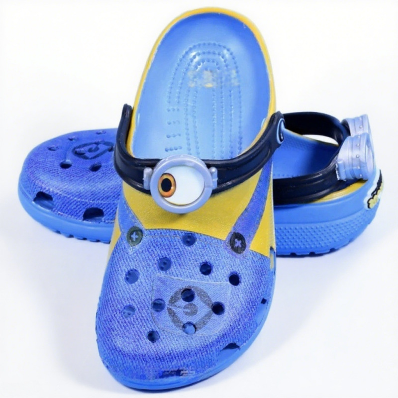 Clásico estrella de tarjeta en el lugar zapatos agujero para niños sandalias antideslizantes zapatillas de cabeza de niños zapatillas de playa al por mayor image 3