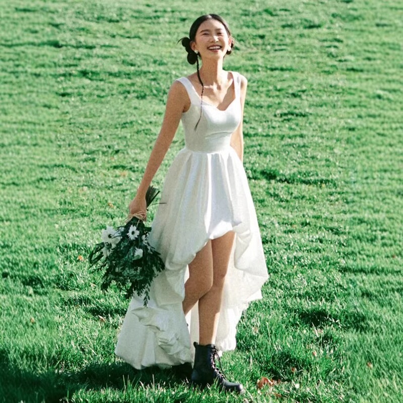 Petite French-style light wedding dress, forest-themed satin dress for outings, simple bride's dress for registration and travel photography