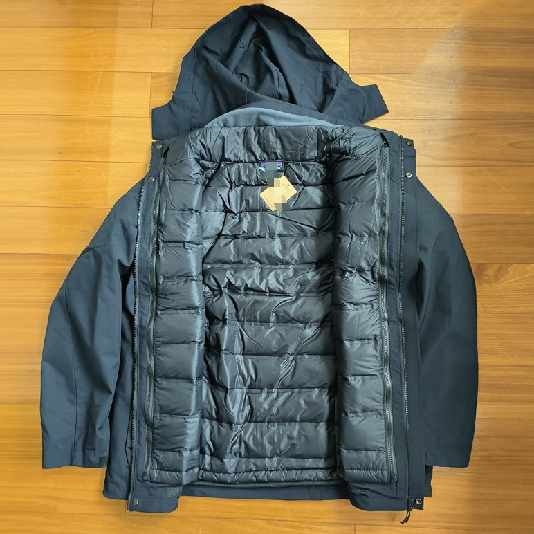 Chaqueta tres en uno para comercio exterior con forro de plumón, abrigo softshell impermeable con capucha para invierno.