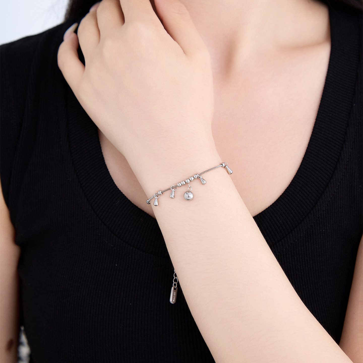 Pulsera con Borla Circular de Acero Inoxidable 304 con Diseño Geométrico para Mujeres