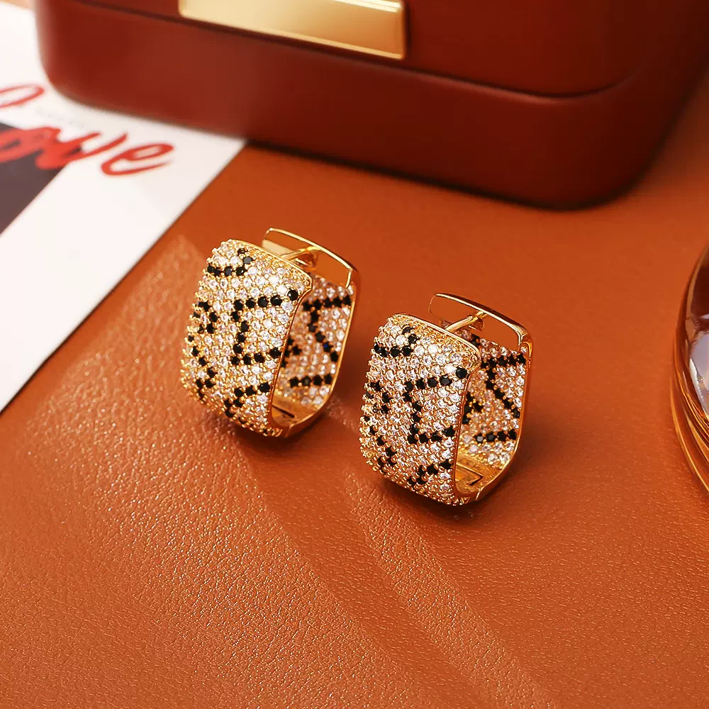 爆款轻奢豹纹微镶耳环复古港风时尚高级感气质耳饰小众冷淡风耳扣