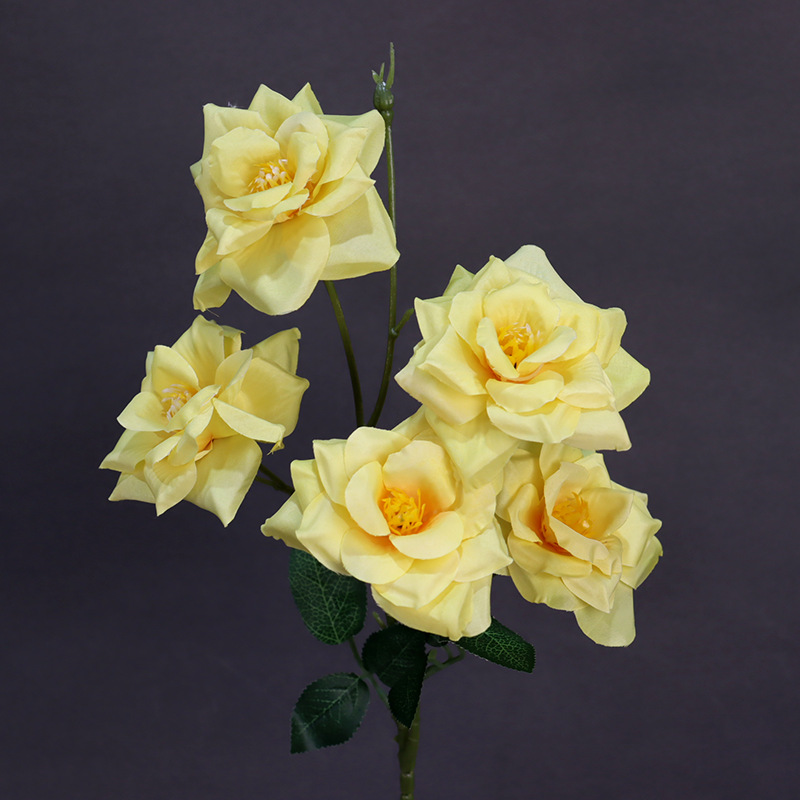 Serie de bodas de rosas amarillas Material floral de simulación Centro comercial de bodas Fondo de decoración de ventana Guía de ruta Arreglo floral Arreglo floral Arreglo floral