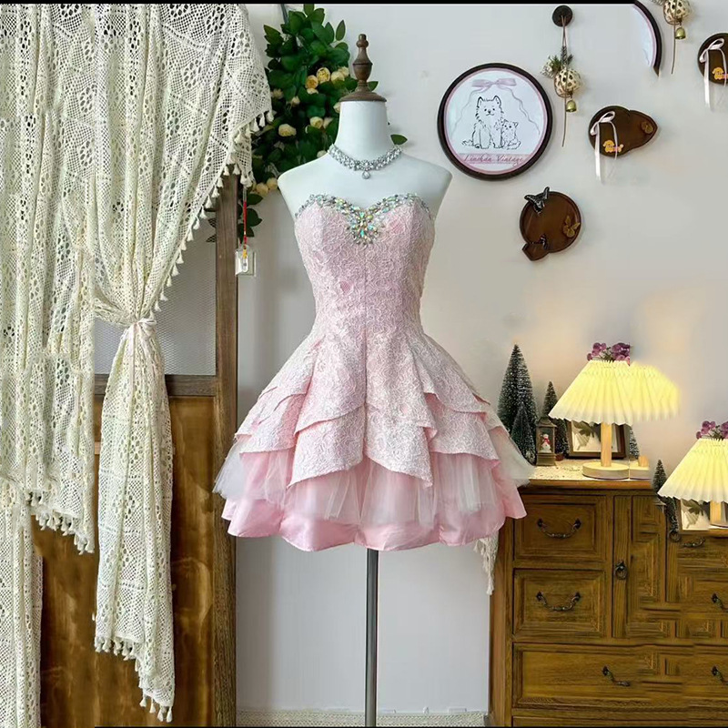 French-Style Retro Elegant Strapless Dress 2026 New Model Off-Shoulder Gentle Style Sexy Niche Light Luxury Gown