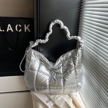 �r�����e�޷�������Ҹ�����ذ�Ů2025�����¿����ٴ�����μ��