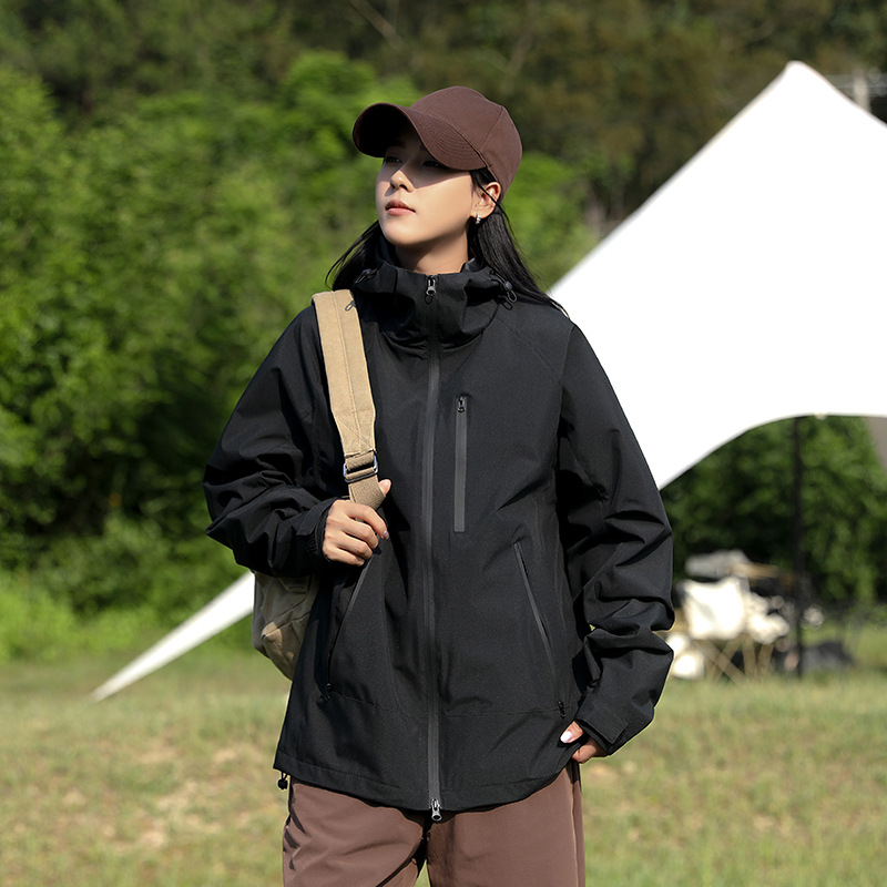 Ropa de asalto al aire libre para mujeres delgadas encapuchadas primavera y otoño nueva ropa de pesca a prueba de viento a prueba de agua tamaño grande turismo tibetano