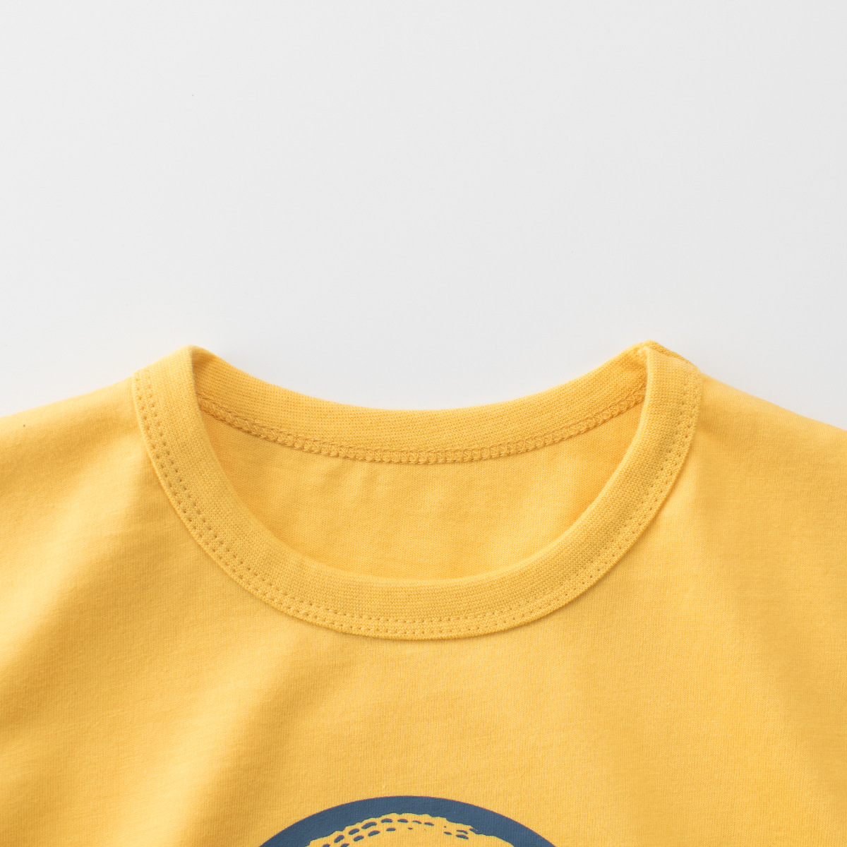 27kids Ropa para niños europeos y americanos Camiseta de manga corta con cuello redondo para niños Nueva ropa de bebé de dinosaurio para niños Suministro transfronterizo