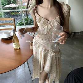 温柔风超仙甜美小飞袖白色吊带连衣裙女气质设计感度假仙女裙子潮