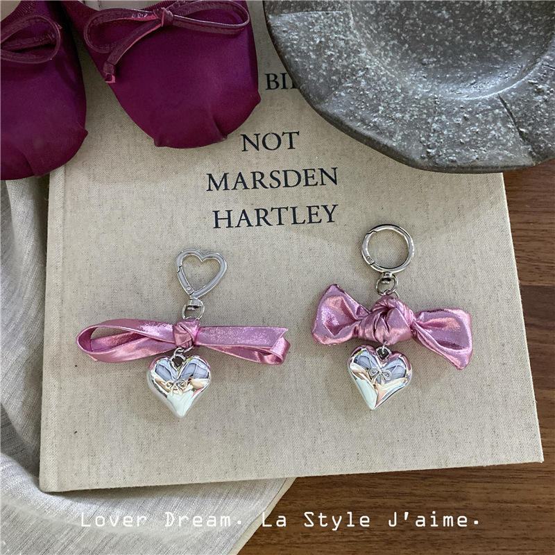 12g Weight Keychain Classification 1 Piece Quantity Holiday, Travel, Daily Occasion Metal Material Heart Shape Pattern Plating Design Elegant, Lady Style 1 Piece Elegant Lady Heart Shape Metal Plating Keychain 9