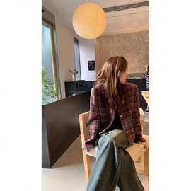 2024im向鎏金半岛酒红撞色格纹编织风小香风短外套女千金西装上衣