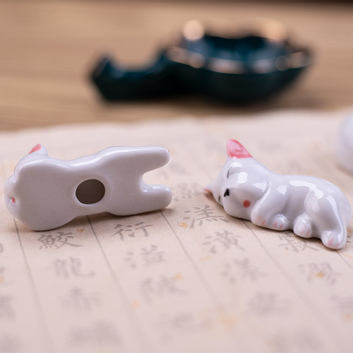 Ceramic pen holder study four treasures Japanese style cute student adult animal pen holder pen mountain holder pen holder calligraphy ornaments