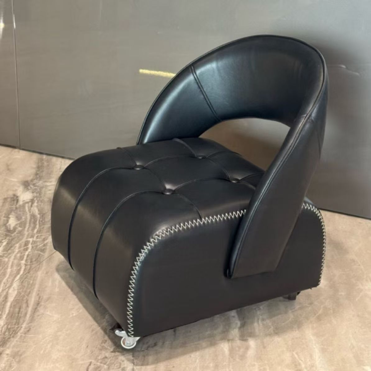 Taburete silencioso con poleas móviles, respaldo de taburete de sofá móvil, taburete doméstico, ruedas universales de cuero de taburete pequeño, taburete bajo en la Sala de estar image 8