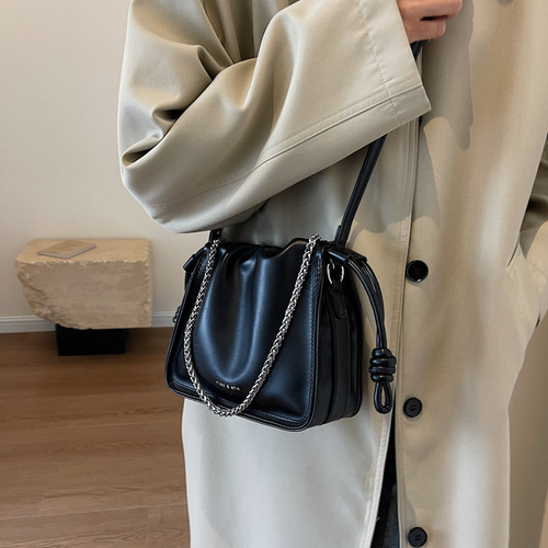 Chain pleated bag women's bag  new trendy solid color versatile shoulder bag high-end western style crossbody bag