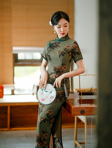 women Dark Green Floral cheongsam Chinese Dress Qipao for Women Girls  long wide edge to improve Chinese wind tang suit qipao with short sleeves