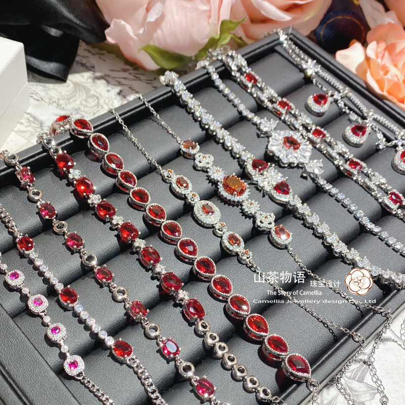 Camellia elegant delicate pomegranate ruby bracelet antique plated 18K gold full Diamond luxury banquet water drop bracelet