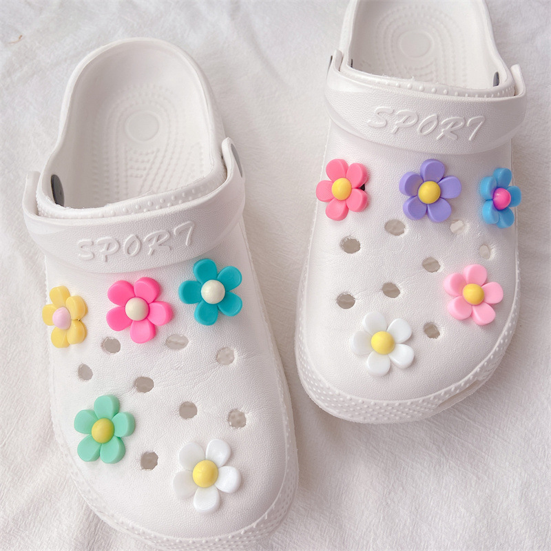 1 Piece Quantity Flower Shoe Accessories Plastic Slippers Summer Shoe Buckle