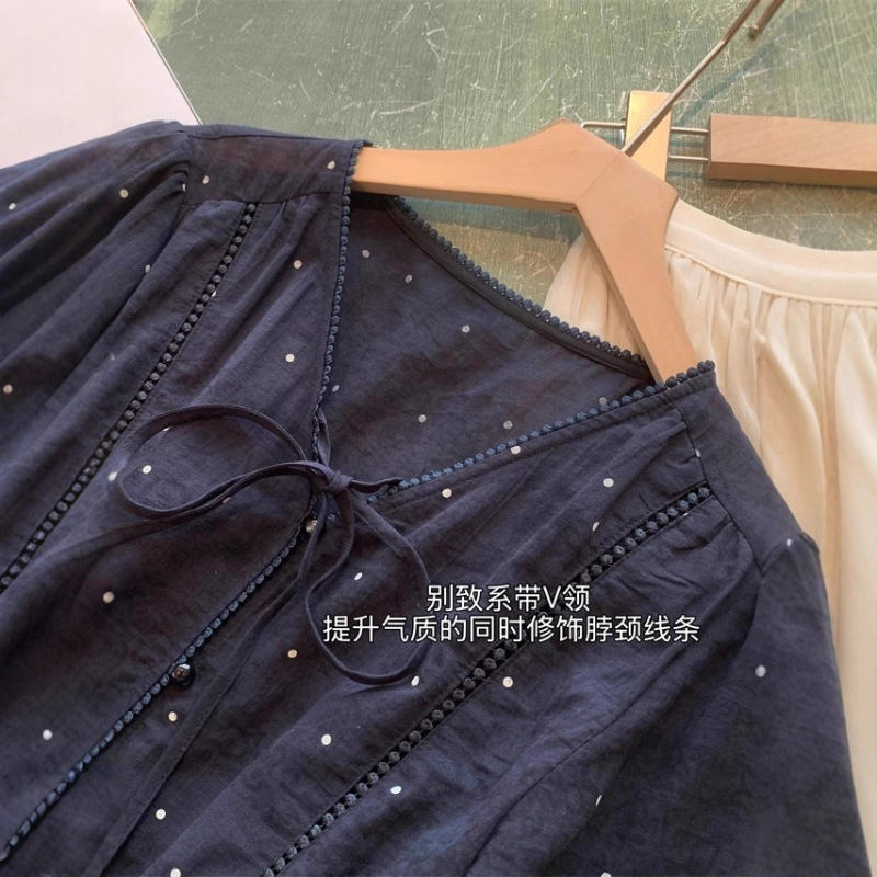 GJ9202减龄俏皮荷叶边拼接下摆亲肤纯棉系带V领波点衬衫女2025秋|undefined