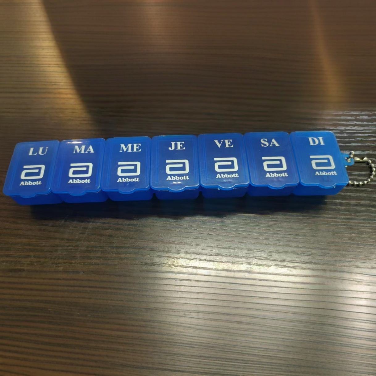 随身便携一星期分离七格药盒一星期组装药盒7格带钥匙扣7格药盒